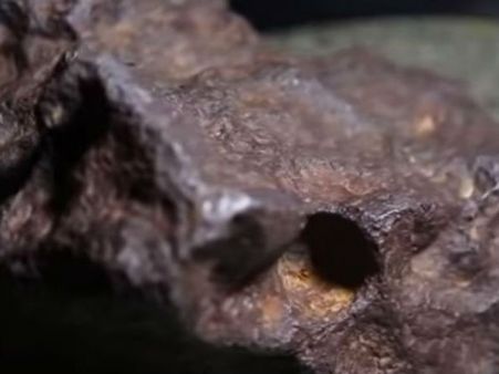 రాయే కదా అనుకున్నాడు... 30 ఏళ్ల తర్వాత అసలు సంగతి తెలుసుకుని షాక్ అయ్యాడు