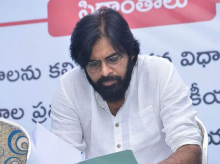 'పసిపాప నుంచి రూ.11 దొంగిలించిన పవన్ కళ్యాణ్ అని స్టింగ్ ఆపరేషన్!'