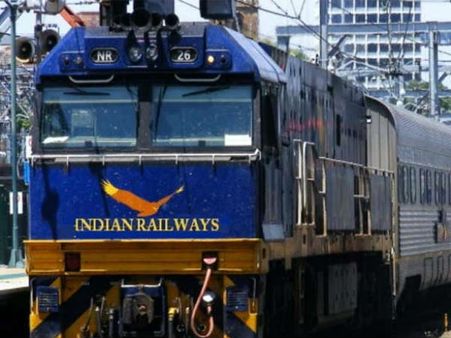సురక్షిత ప్రయాణానికే తొలి ప్రాధాన్యత ఇస్తున్న భారతీయ రైల్వేలు