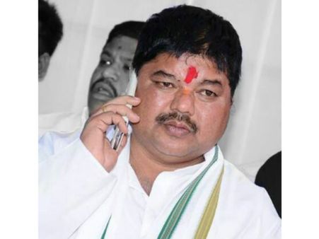 20ని.ల్లో కేటీఆర్ బొందపెట్టారు, టీఆర్ఎస్‌కు 30 సీట్లు రావు, అది వర్షం కాదు కన్నీరు: రాములు