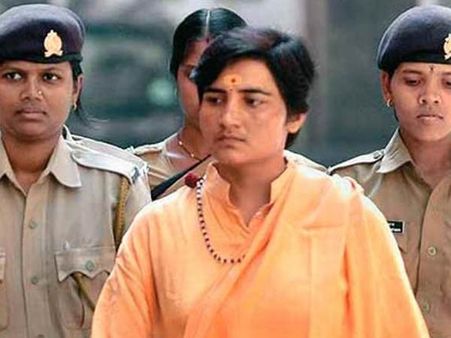 మాలెగావ్ పేలుళ్ల కేసులో నిందితులపై అభియోగాలు నమోదు