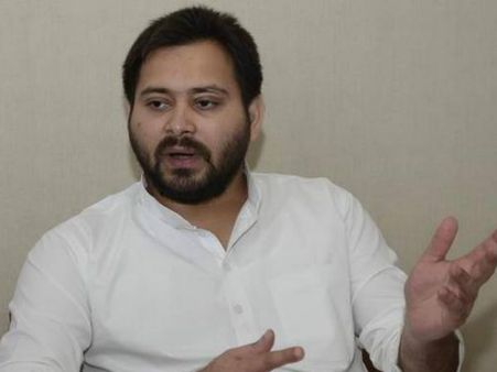 పెళ్లి చేసుకోమంటే హనీమూన్ గురించి మాట్లాడిన తేజస్వీ యాదవ్