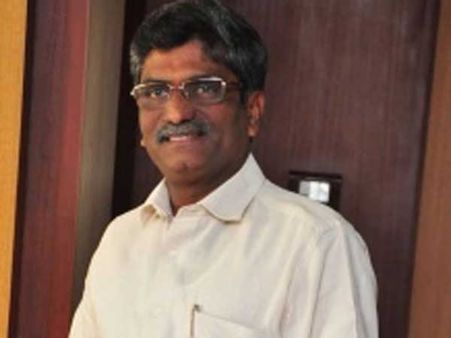 రాజ‌కీయాల‌కు ప్ర‌జాసేవ అవ‌స‌రం లేదా..? సినిమాలు నిర్మిస్తే స‌రిపోతుందా..?