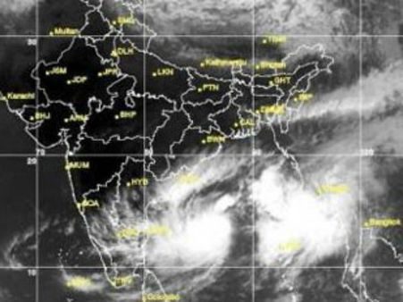 బంగాళాఖాతంలో తీవ్ర వాయుగుండం...మ‌ధ్యాహ్నానికి తుఫాన్‌గా మారే అవకాశం