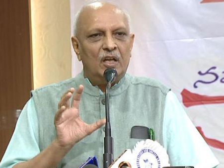 చంద్రబాబుతో గొడవల గురించి కూడా రాశా...‘నవ్యాంధ్రతో నా నడక’ పుస్తక ఆవిష్కరణలో వెల్లడించిన ఐవైఆర్