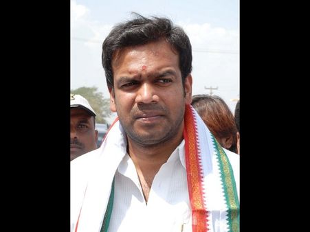 రచ్చ: టీడీపీకి ఎవరితో ఓట్లేయించుకుంటారో చూస్తా.. కాంగ్రెస్ పార్టీకి షాక్, సబిత కొడుకు రాజీనామా