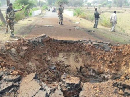 ఎపిలో మరోసారి మావోయిస్టుల కలకలం...విశాఖ ఏజెన్సీలో మందుపాతర పేలుడు!;విజయవాడలో అరెస్ట్