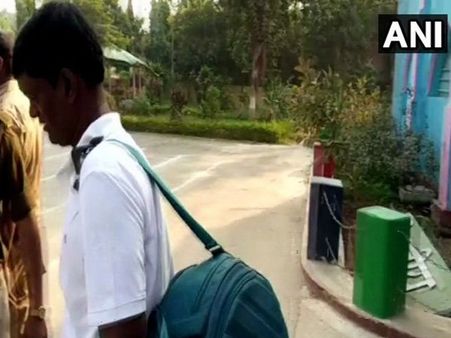 16 ఏళ్ల తర్వాత జైలు నుంచి పాకిస్తానీ జలాలుద్దీన్ విడుదల, భగవద్గీత ఇంటికి తీసుకెళ్లాడు