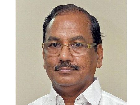 గుంటూరు టీడీపీలో వెలుగు చూసిన విభేదాలు...పర్యవసానాలపై పార్టీ కార్యకర్తల్లో ఆందోళన