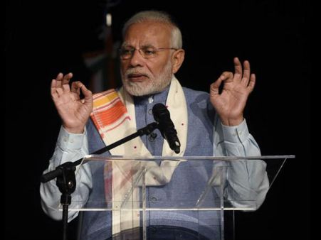 యోగాతో ఆరోగ్యం, మనశ్శాంతి... అర్జెంటీనాలో ప్రజలకు యోగాపై ప్రధాని క్లాస్