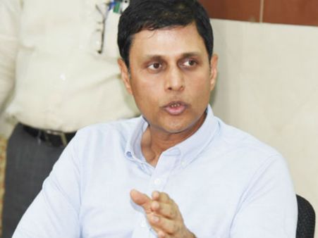 గురువారం తుది జాబితా.. 90.72 కోట్లు సీజ్.. కోడ్ ఉల్లంఘనపై కేసులు : ఈసీ సీఈవో