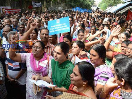 10 లక్షల మంది బ్యాంకు ఉద్యోగుల సమ్మె.. బుధవారం బంద్