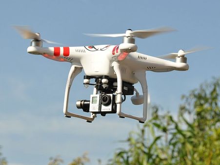 జొమాటో మరో ప్రయోగం: త్వరలో డ్రోన్ ద్వారా ఫుడ్ డెలివరీ, లక్నో స్టార్టప్ సహకారం