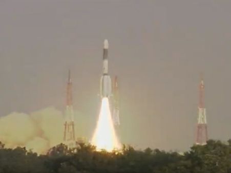 అంతరిక్షంలో భారత్ మరో విజయం: నింగిలోకి విజయవంతంగా జీశాట్ 7ఏ ఉపగ్రహం