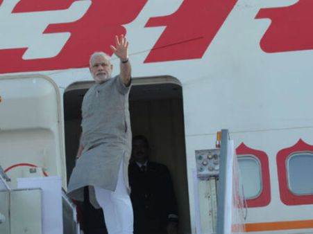 బాప్‌రే : మోడీ విదేశీ పర్యటనలకు సంబంధించిన విమాన ఖర్చులు ఎంతో తెలుసా..?