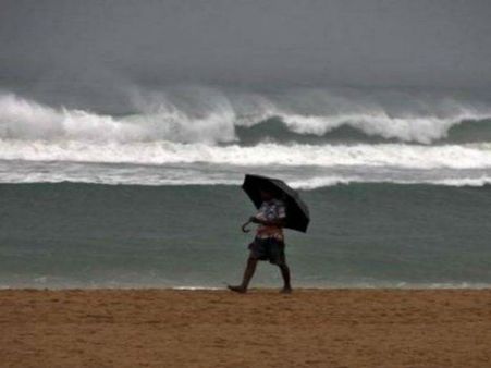 పెథాయ్ తుపానుతో అలర్ట్.. సహాయకచర్యలకు సిద్ధం : చినరాజప్ప