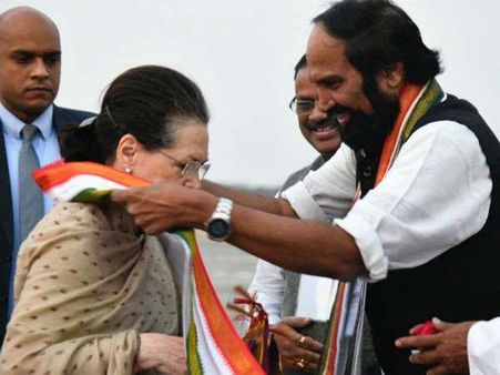 సోనియా గాంధీ అయినా డోంట్ కేర్: తెలంగాణ ఇచ్చిన అమ్మ అయితే మాకేంటి ? ప్లాన్ రివర్స్ !