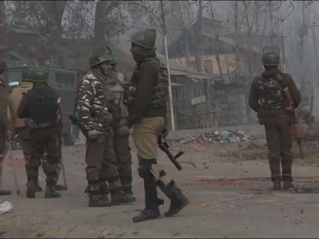 శ్రీనగర్‌లో ఎదురుకాల్పులు, ముగ్గురు ఉగ్రవాదులు హతం