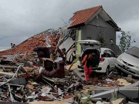 సునామీ విధ్వంసం.. తీరని శోకం.. 222 మంది మృత్యువాత