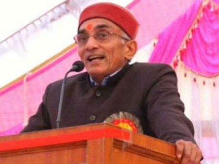 ఎదుటివారిని కొట్టండి, అవసరమైతే చంపేయండి: వైస్ ఛాన్స్‌లర్ వివాదాస్పద వ్యాఖ్యలు