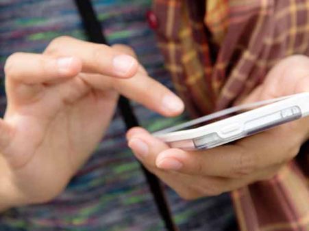 వివాహాల రిజిస్ట్రేషన్ మ‌రింత సుల‌భ‌త‌రం..! మీ స్మార్ట్‌ఫోన్ నుంచి డౌన్ లోడ్ చేసుకునే సౌక‌ర్యం..!