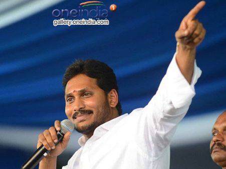 'జగన్ దెబ్బకు గోల్డ్ మెడల్ సాధించిన ఐఏఎస్‌లు జైలుకు, 2019 టీడీపీకే ప్రజలు పట్టం'