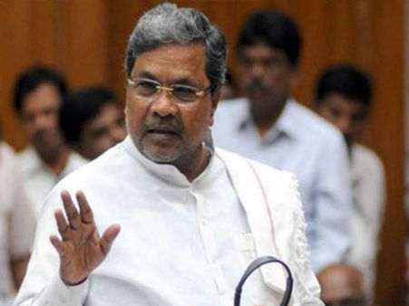 మాజీ సీఎం నకిలి సంతకంతో రూ. 200 కోట్లు లూటీకి ప్రయత్నాలు, 50 మంది, చివరికి పోలీసులు!