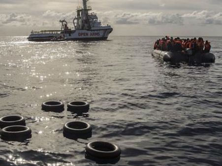 లిబియాలో ఘోర ప్రమాదం: రెండు పడవలు బోల్తా, 170 మంది గల్లంతు