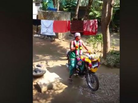 ఏం కాలం వ‌చ్చెరా వారీ..! హ‌రిదాసులు కూడా మోడ్ర‌న్ గా మారిపోయే..!