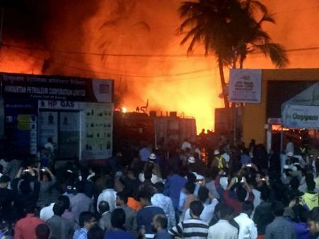 ఎగ్జిబిషన్ అగ్నిప్రమాదంలో ఏం జరిగింది?.. సిలిండర్లు పేలాయా?