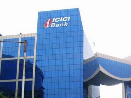 ఐసీఐసీఐ బ్యాంక్ కేసు: విచారణాధికారిపై సీబీఐ బదిలీ వేటు..రహస్యమేంటి..?