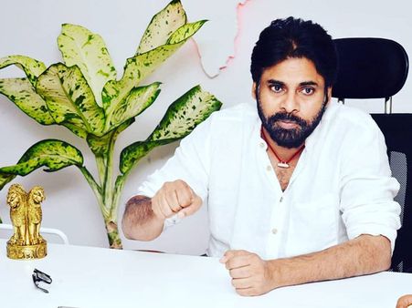 ఆ తర్వాతే పొత్తు వ్యాఖ్యలు, పవన్ కళ్యాణ్ ఆగ్రహం వల్లే, బాబుతో పొత్తు కోసం ఎవరొస్తారు: వైసీపీ