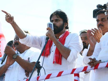 బాబుకు ఆ విషయం అప్పుడే చెప్పా, అందుకే గట్టిగా మాట్లాడలేకపోతున్నా!: పవన్ కళ్యాణ్