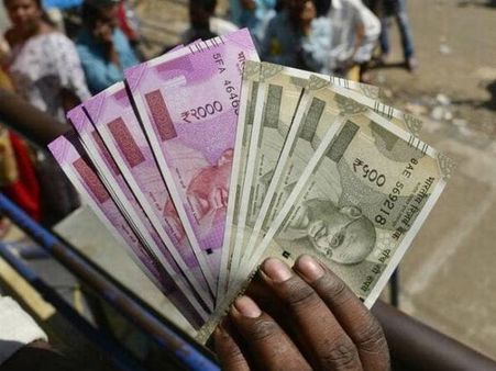 మ‌హిళ‌ల‌కు ప‌ట్టు చీరలు : బిర్యానీతో విందు : నగదు పారితోషికాలు..ఎందుకో తెలుసా..!