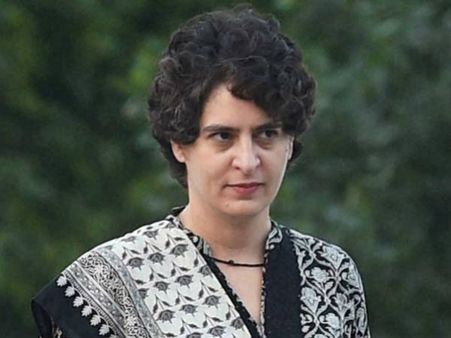 అందంగా ఉంటే ఓట్లు పడవు: ప్రియాంకాగాంధీపై బీహార్ మంత్రి వ్యాఖ్యలు