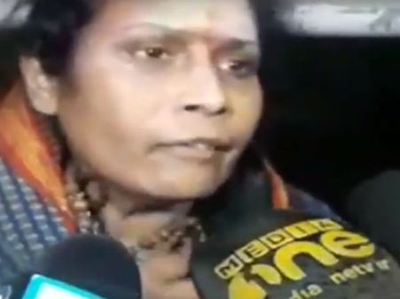 18 పడి మెట్లెక్కిన శ్రీలంక మహిళ.. దర్శనంపై ఎన్నో అనుమానాలు..!