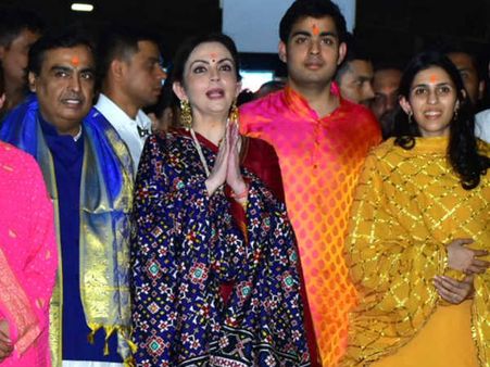 ఆకాశ్-శ్లోకల పెళ్లి ఎప్పుడు, ఎక్కడ, ఎన్ని రోజులు అంటే? బ్యాచిలర్ పార్టీ మాత్రం స్విస్‌లో