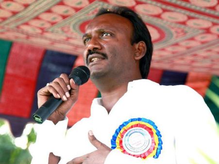 సీయం ఒక కులానికే దోచి పెడుతున్నారు : ఆ కులం ఏపిని క‌బ‌లించేస్తోంది: ఆమంచి సంచ‌ల‌నం..!