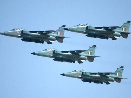 ఈ సారి పాక్ గగనతలం నుంచే వైమానిక దాడులు...చివరిసారిగా ఆయుద్ధంలోనే..?