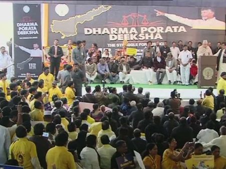 3500 ఏసి గ‌దులు : 155 విమాన టిక్కెట్లు : ప‌ది కోట్ల పైగా ఖ‌ర్చుతో ఢిల్లీ దీక్ష‌..!