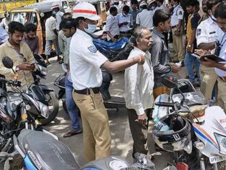 వినమ్రంగా..వినమ్రతతో: ట్రాఫిక్ పోలీసుల ప్రపోజల్స్ : వారం ముందే వచ్చిన లవర్స్ డే