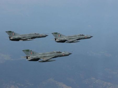 కవ్వించి, చచ్చిపోయారా? ఆ ట్వీట్ కు అర్థమేంటి? భారత మెరుపు దాడులకు ఆ సింగిల్ లైన్ ట్వీటే కారణమా?