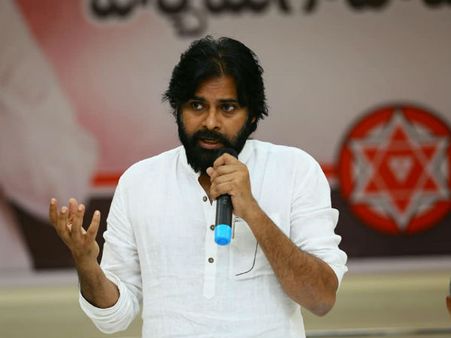 90 అడుగుల భారీ వాసవీమాత విగ్రహావిష్కరణలో పవన్ కళ్యాణ్, ఆయన ఏం చెప్పారంటే?