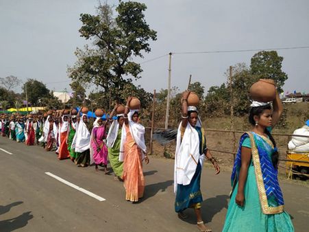 అడవితల్లి ఒడిలో 