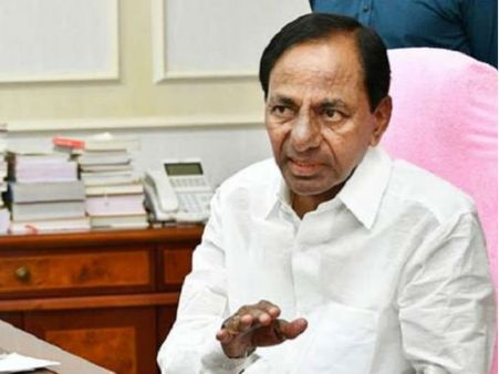 షాకింగ్ ...రెండో సారి అదే రిపీట్.... కేసీఆర్ క్యాబినెట్ లో మరో ఫిరాయింపు ఎమ్మెల్యే?