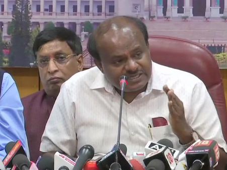 మా ఎమ్మెల్యేలకు రూ.50 కోట్లతో బీజేపీ గాలం..స్పీకర్‌ను కూడా బుక్ చేశారు: కుమారస్వామి