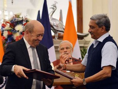 రాఫెల్‌ ట్విస్టు: ఓ వైపు అధికారిక చర్చలు.. మరోవైపు పీఎంఓ ఎంట్రీ.. ఏంజరుగుతోంది?