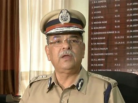 కొత్త సీబీఐ డైరెక్టరుగా మధ్యప్రదేశ్ మాజీ డీజీపీ రిషికుమార్ శుక్లా నియామకం