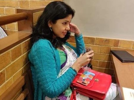 రేప్ చేస్తాం అంటూ బెదిరింపు ఫోన్లుః ఆ వెంట‌నే అదృశ్యంః మ‌హిళా టీచ‌ర్ ఏమైన‌ట్టు?