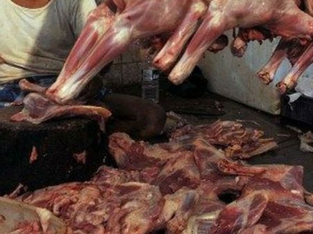 తలకాయ కూర ఇష్టమా?.. మీ తల గిర్రున తిరగడం ఖాయం: బట్టబయలు చేసిన వీధి కుక్కలు